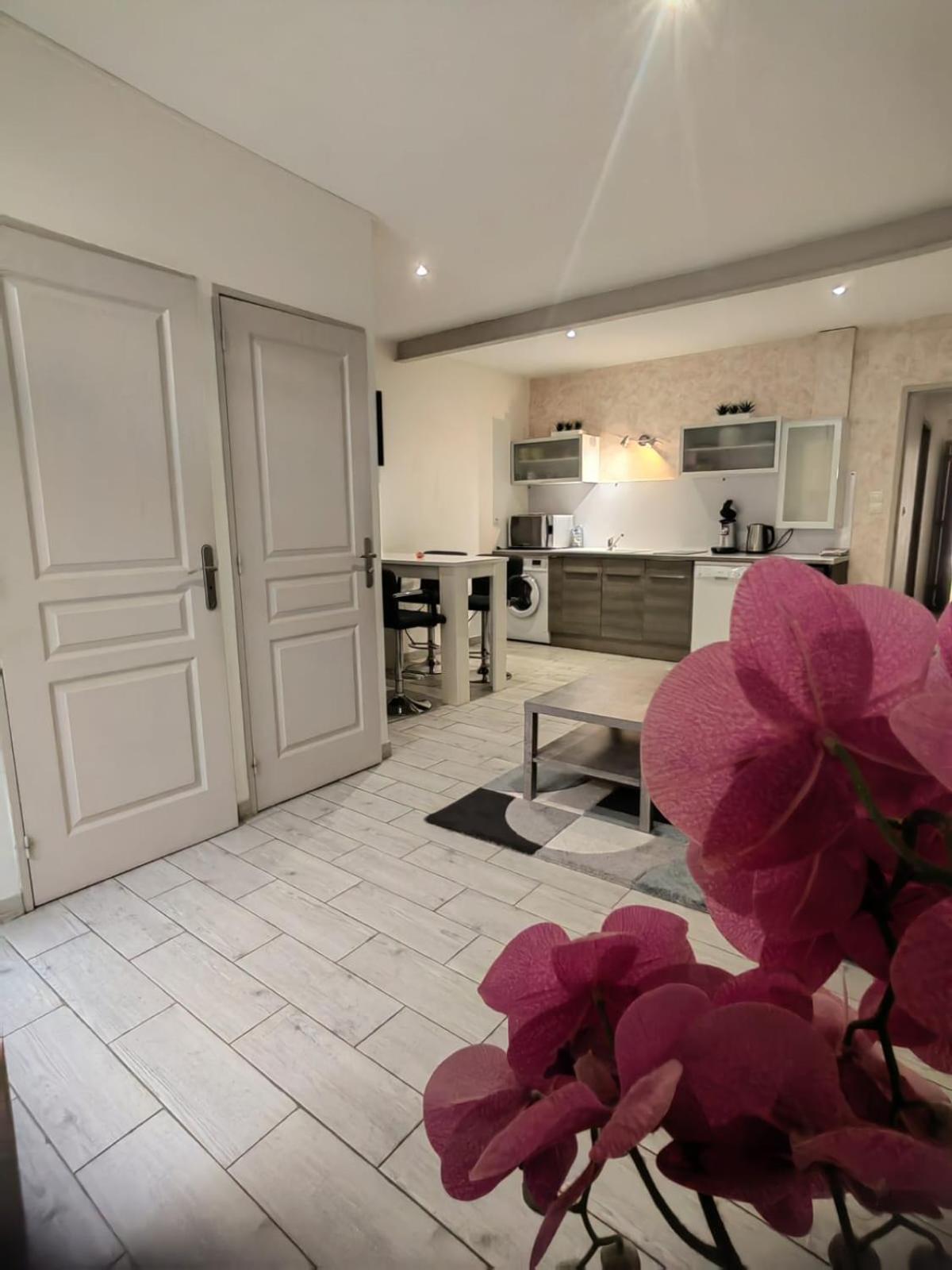 Appartement A Valence ヴァランス エクステリア 写真