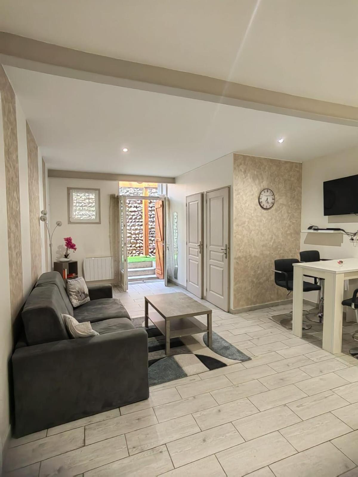 Appartement A Valence ヴァランス エクステリア 写真